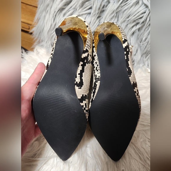 Shoe Dazzle/ Tabetha Snake Print Booties - Picture 6 of 8